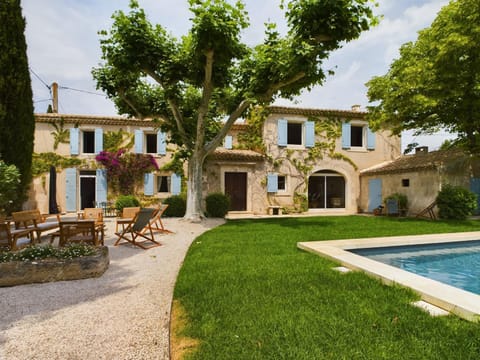 Mas Rénové à Mouriès avec Piscine, 4 Chambres et Jardin Provençal - FR-1-599-103 House in Arles