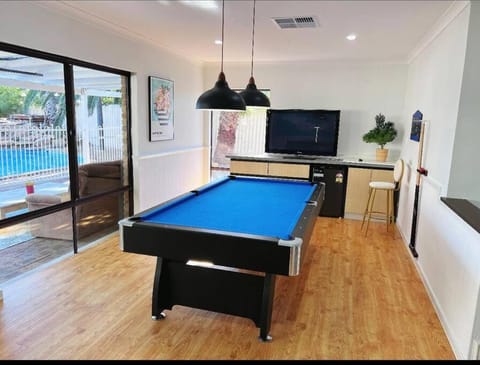 Billiard, Game Room, TV and multimedia