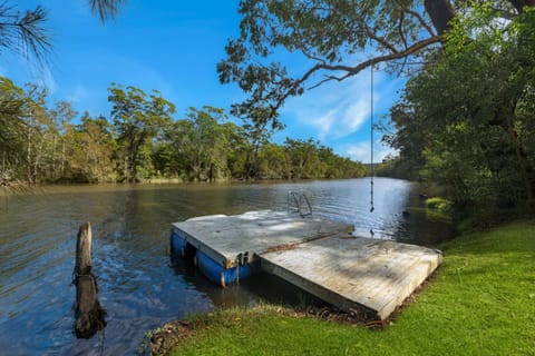 Unwind by the Creek House in Saint Georges Basin