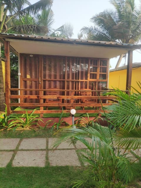 Sea Front Beach Huts Luxury tent in Canacona