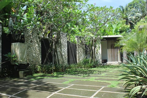 Belvilla 93903 Pandawa Sharing Villa Riverside Villa in Kediri