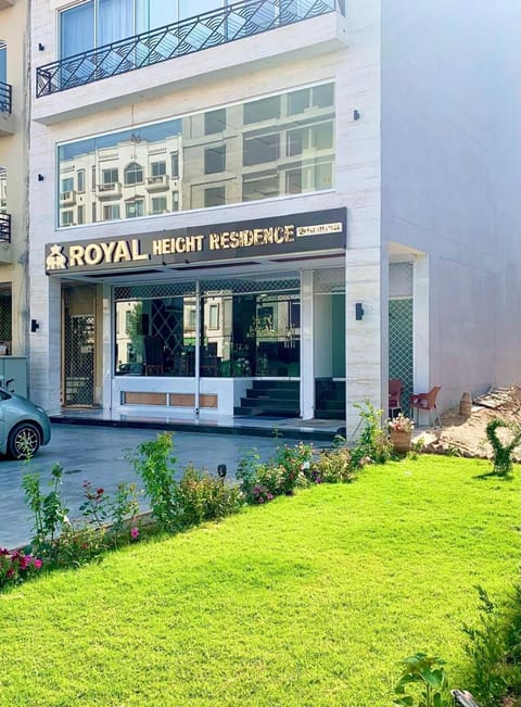 Royal Height Residence Apartment in Lahore