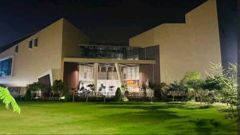 Luxury one bed Apartment in Penta Square DHA Lahore Apartment in Lahore