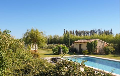 4 Bedroom Beautiful Home In Vallabrgues House in Tarascon