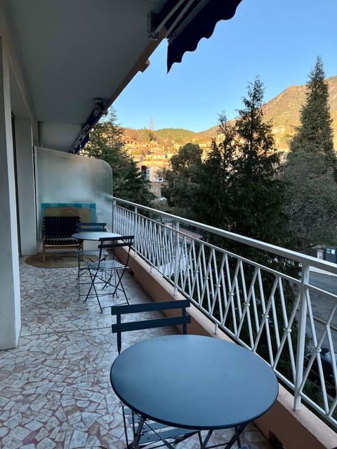 Balcony/Terrace, Dining area, Mountain view