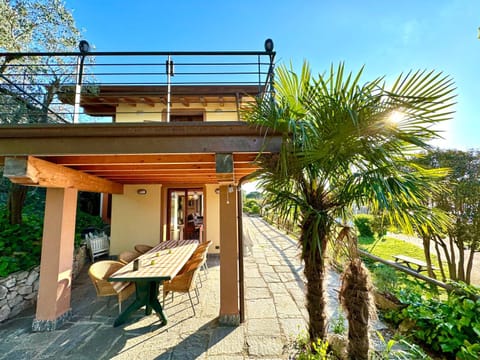 Patio, Garden, Dining area