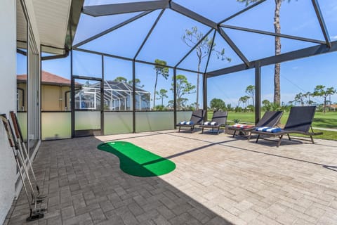 Golf Course View, Putting Green, Heated Pool and Spa - Villa Fairway to Heaven - Roelens House in Cape Coral