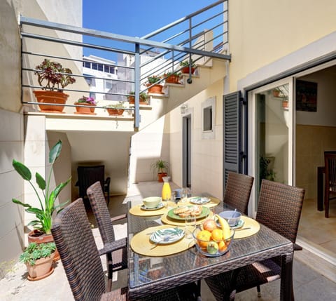 Balcony/Terrace, Breakfast