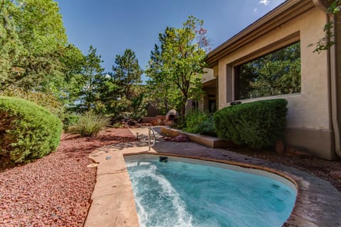 Sedona Village Golf Retreat is a Stunning Property on the Golf Course! House in Village of Oak Creek