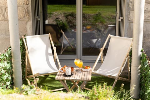 Patio, Garden view