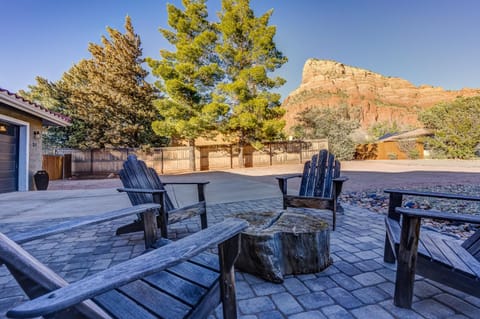 Great Location, Recreation, Private Yard & Hot Tub! Sedona Sport & Serenity House in Sedona