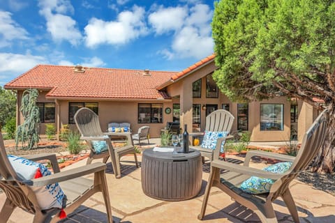 Sedona Sunlight is a Luxury Home with Stunning Views in West Sedona! House in Sedona