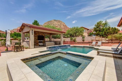 Thunder Mountain Estate and Casita- Salt Water Pool & Hot Tub , Private Casita! Red Rock Views! House in Sedona