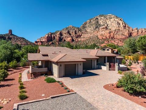 Thunder Mountain Estate and Casita- Salt Water Pool & Hot Tub , Private Casita! Red Rock Views! House in Sedona