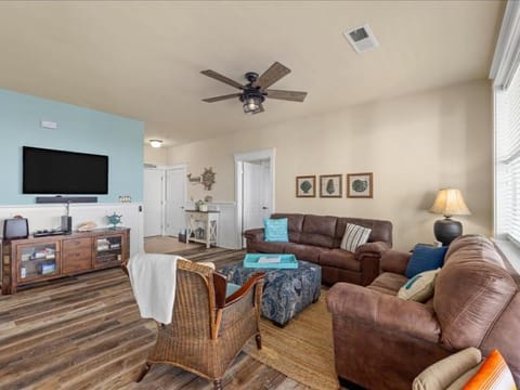 The Perfect Bay-Front Destination Apartment in Galveston Island