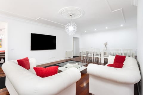 TV and multimedia, Living room, Dining area