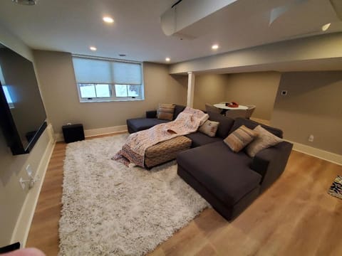 TV and multimedia, Living room, Photo of the whole room, Seating area