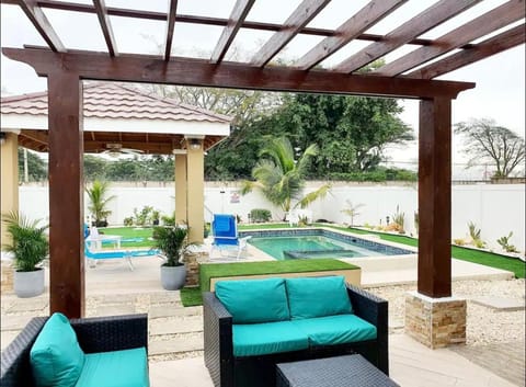 Seating area, Garden view, Pool view, Swimming pool, sunbed