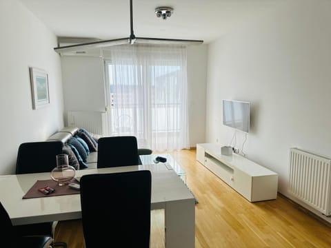 Vita Modern Apartment Zagreb Condo in City of Zagreb