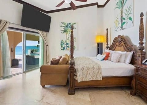 Beachfront Bliss Private Retreat with Spectacular Views Villa in Anguilla