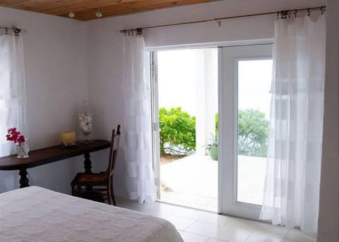 Luxury Villa with Private Beach Access Villa in North Eleuthera