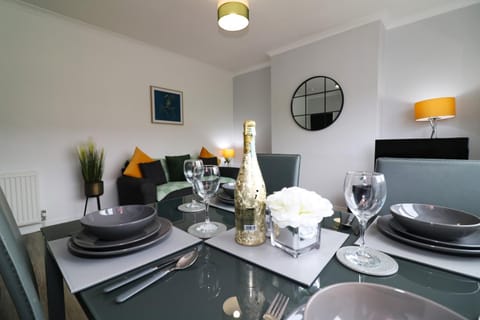 Signature - Huntley House Apartment in Paisley