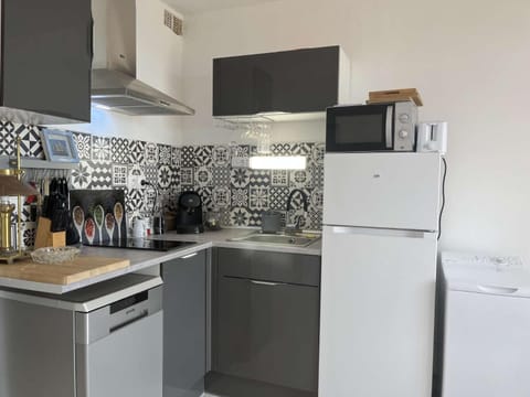 Studio Cabine 4 couchages PORT LEUCATE NATURISME PL080-TA21 Apartment in Leucate