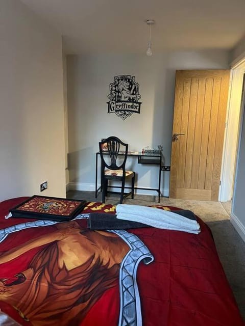 Potters Retreat- Warner Bros Studios and London Apartment in Watford