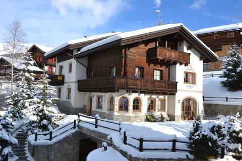 Property building, Winter