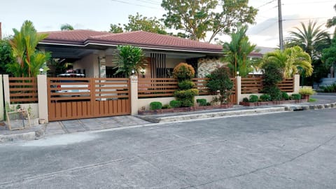 Liturs house House in Bacolod
