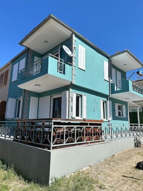 Kuşadası merkezde denize 5dk modern villa Villa in Kusadasi