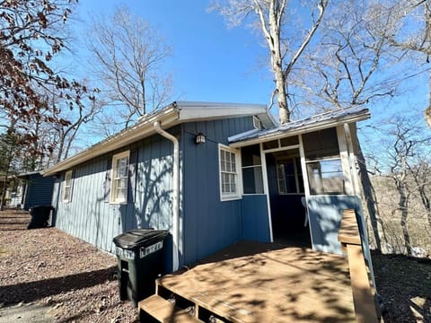 Cottage 7 Lees Ford Marina House in Lake Cumberland