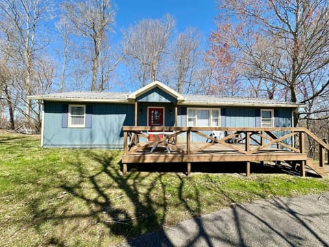 Cottage 17- Lees Ford Marina House in Lake Cumberland