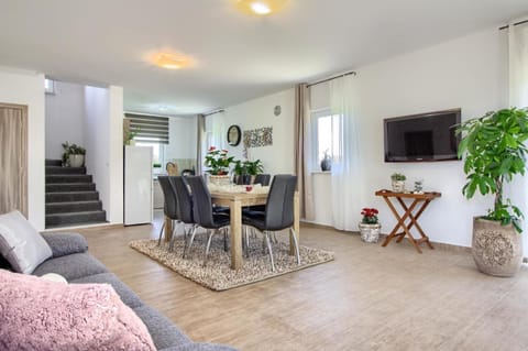 Ferienhaus mit Privatpool für 16 Personen ca 320 qm in Ližnjan, Istrien Südküste von Istrien House in Medulin