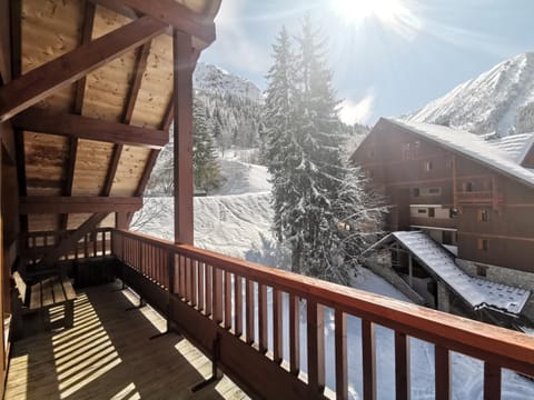 Balcony/Terrace, Mountain view