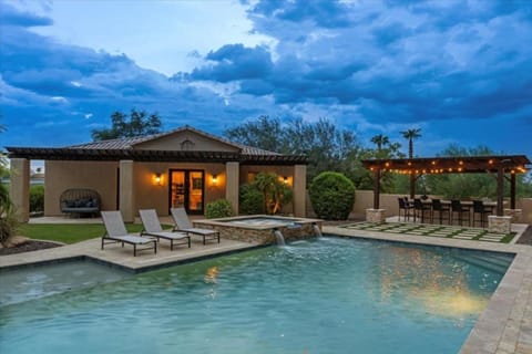 Two Homes-Pickleball-Batting Cage-Sand Volleyball House in Scottsdale