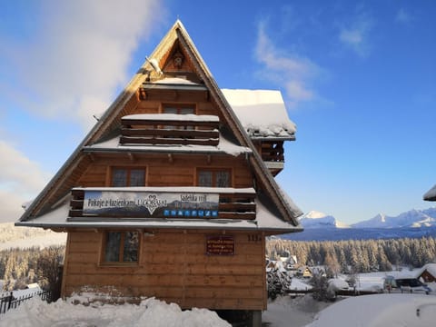 Property building, Day, Natural landscape, Winter, Mountain view