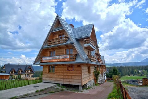 Property building, Day, Natural landscape, Mountain view