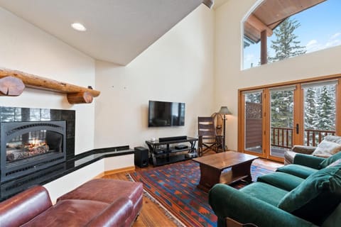 Silvertip Ski Haus House in Whitefish