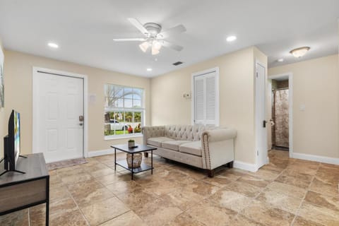 Living room, Seating area, fireplace