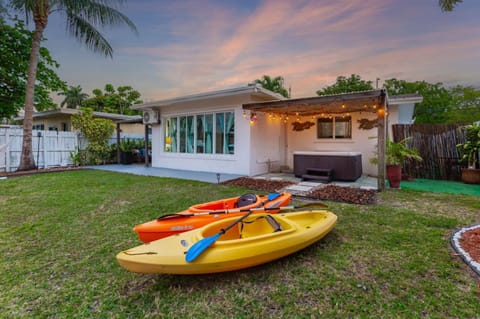 Activities, Garden, Hot Tub, Canoeing, Garden view