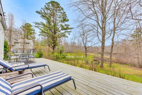 Beautiful Mousam River Retreat Hot Tub and Kayaks! Casa in Arundel