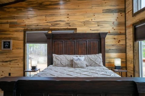The Luxurious - River Ranch - Cabin Sleeps 9! Casa in Broken Bow