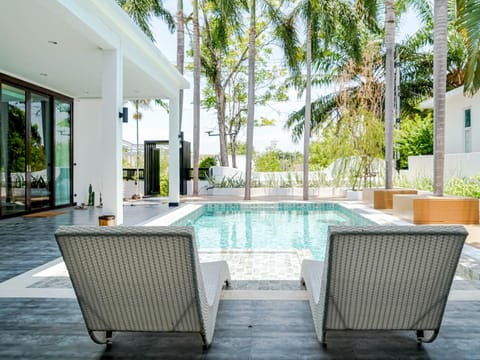 Day, Garden, Pool view, Swimming pool, sunbed