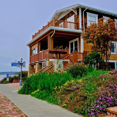 Property building, Sea view