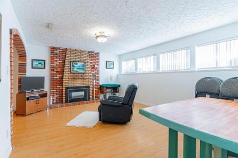 Great Location- Minutes walk to Guildford Town Centre! 2 Vacation rental in Surrey