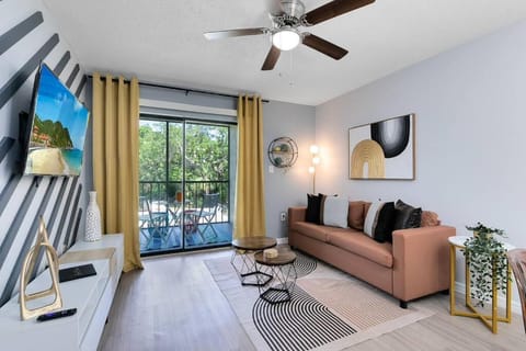 Oasis 203 - Symmetry & Serenity Appartement in Titusville