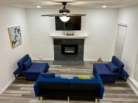 New Remodeled Single Family House in North DFW House in Carrollton