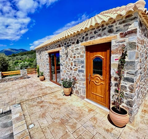 Property building, Day, Natural landscape, Mountain view