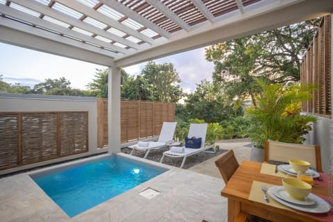 Patio, Balcony/Terrace, Swimming pool